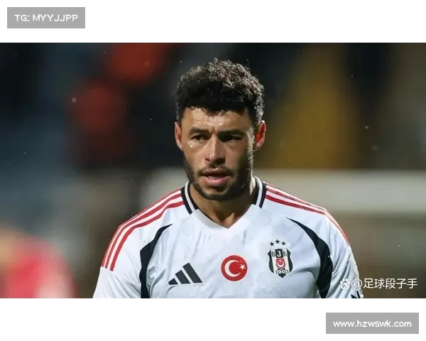 张伯伦踢球位置演变及影响其场上作用的多重因素分析